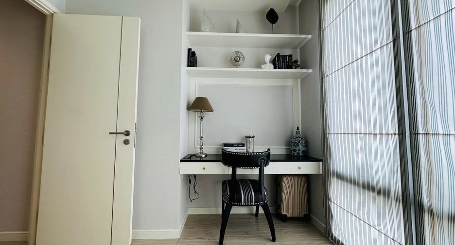 For sale 2 bedrooms condo in Yan Nawa, Bangkok