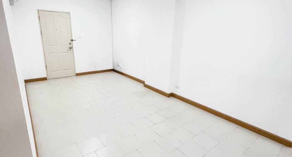 For sale 1 bed condo in Huai Khwang, Bangkok