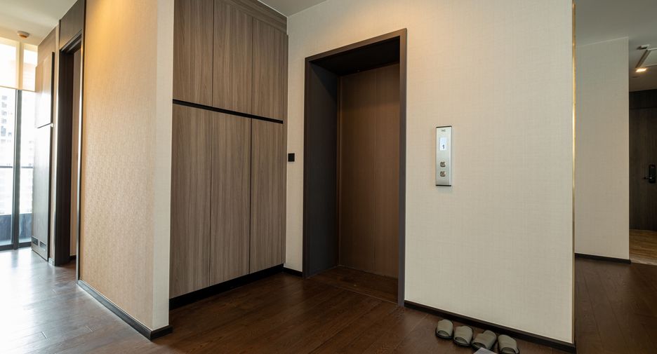 À vendre 2 chambres condo à Watthana, Bangkok