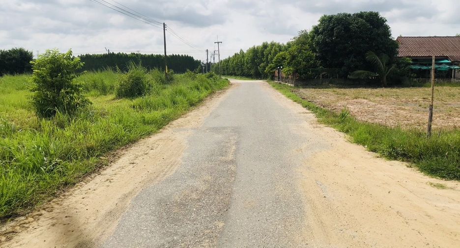 Продажа Участок в Phanat Nikhom, Чонбури