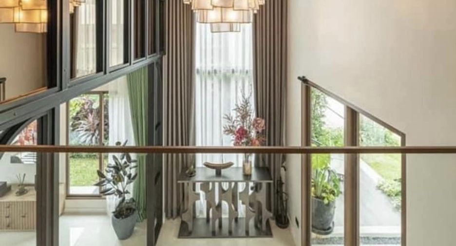 For sale 4 ベッドルーム house in Bang Kapi, Bangkok
