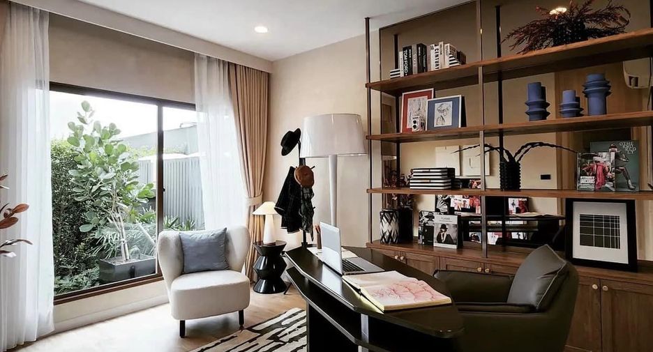 For sale 4 ベッドルーム house in Bang Kapi, Bangkok