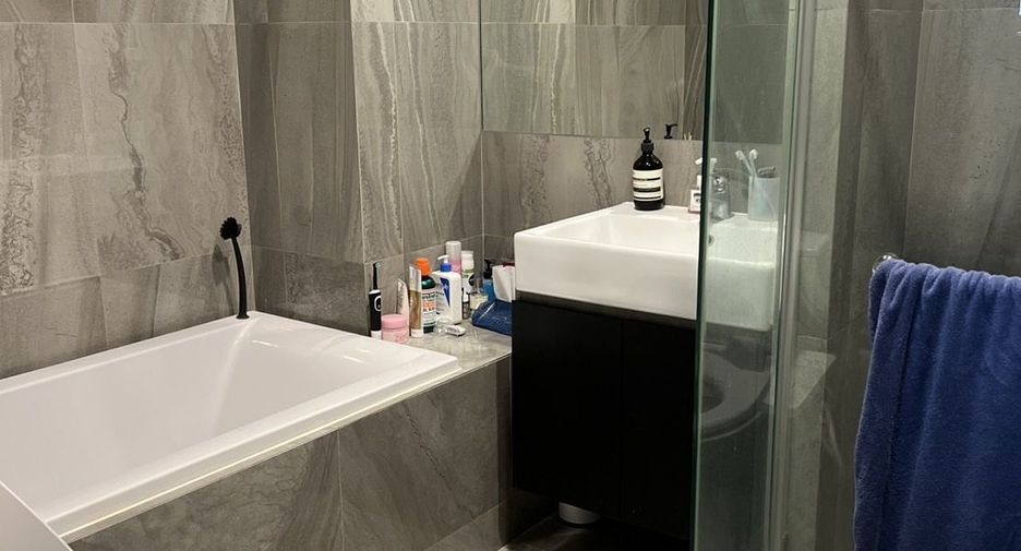 For sale 1 bed condo in Watthana, Bangkok