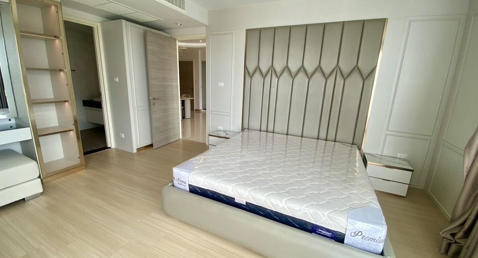 For sale 2 bedrooms condo in Yan Nawa, Bangkok