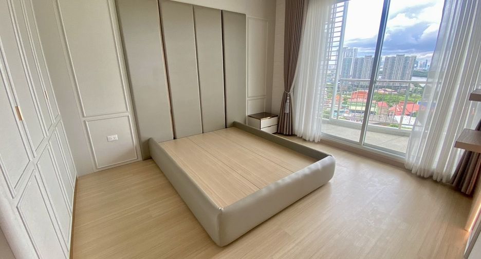For sale 2 bedrooms condo in Yan Nawa, Bangkok