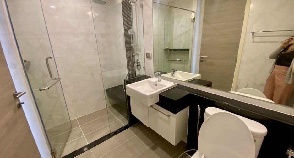 For sale 2 bedrooms condo in Yan Nawa, Bangkok