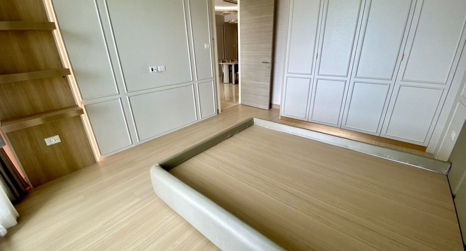 For sale 2 bedrooms condo in Yan Nawa, Bangkok