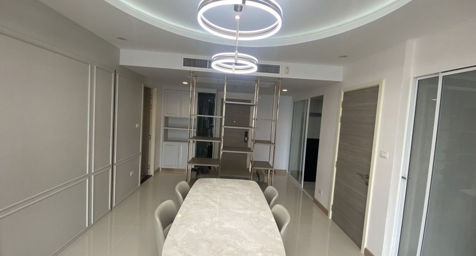 For sale 2 bedrooms condo in Yan Nawa, Bangkok