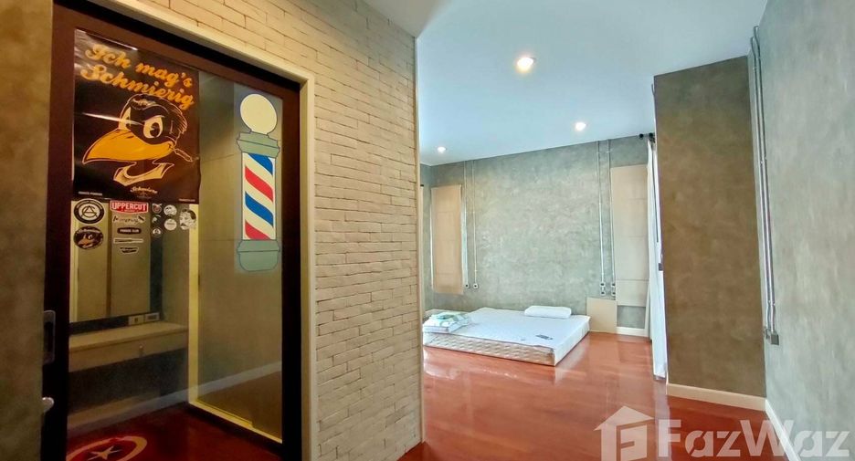 For sale 4 bedrooms house in Thawi Watthana, Bangkok
