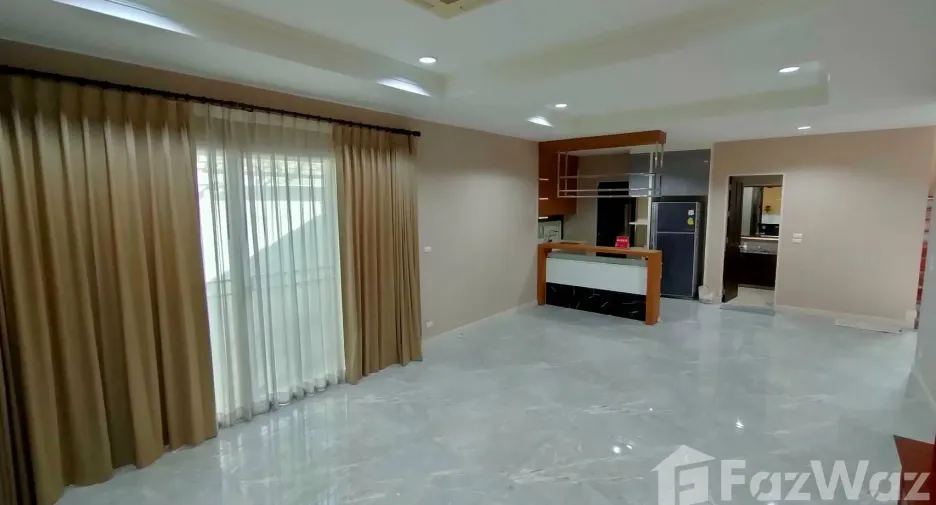 Haus zum Kauf mit 4 Zimmer in Thawi Watthana, Bangkok