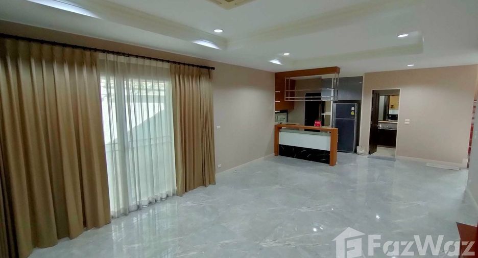 For sale 4 bedrooms house in Thawi Watthana, Bangkok