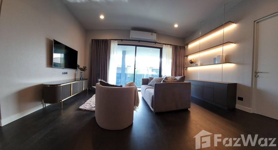 For sale 5 bedrooms house in Bang Kapi, Bangkok