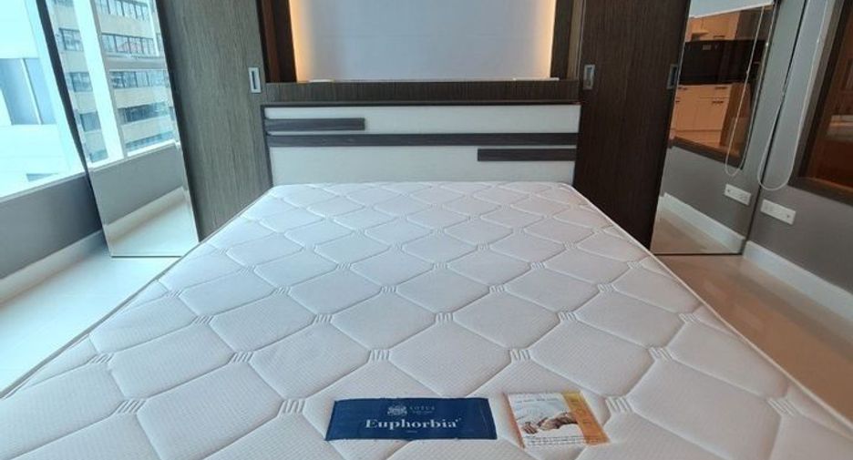 For sale 1 bed condo in Watthana, Bangkok