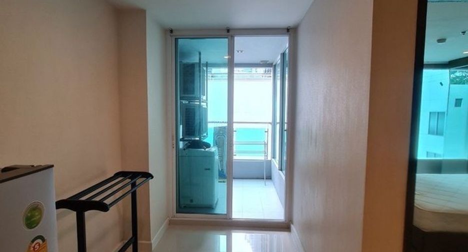 For sale 1 bed condo in Watthana, Bangkok