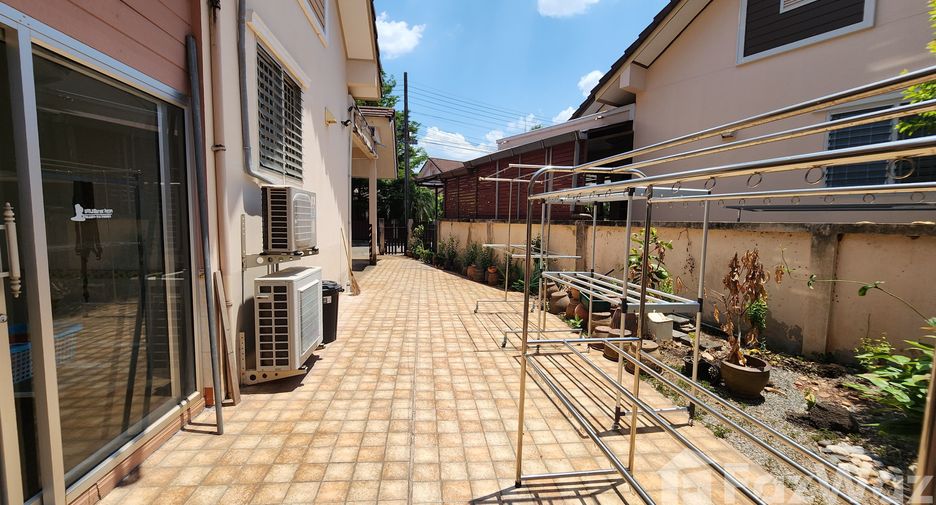 For sale 3 bedrooms house in Mueang Surat Thani, Surat Thani