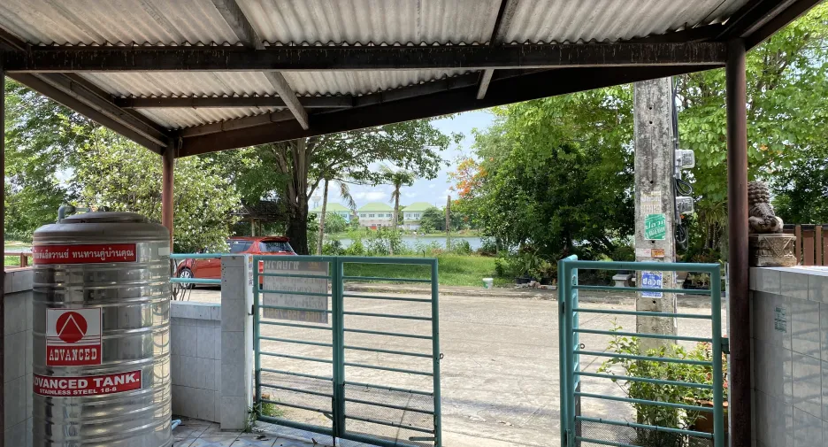 Reihenhaus zum Kauf mit 2 Zimmer in Bang Bua Thong, Nonthaburi