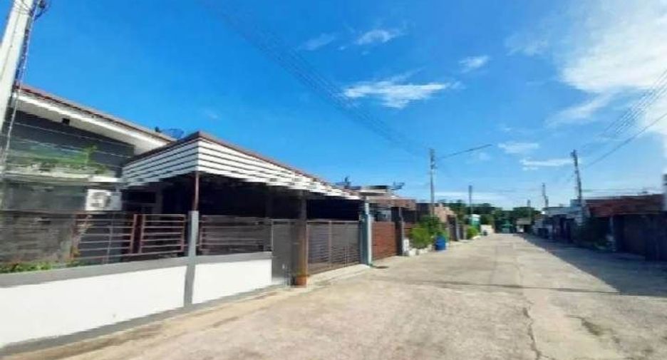 Casa en venta de 3 habitaciones en Ban Pong, Ratchaburi