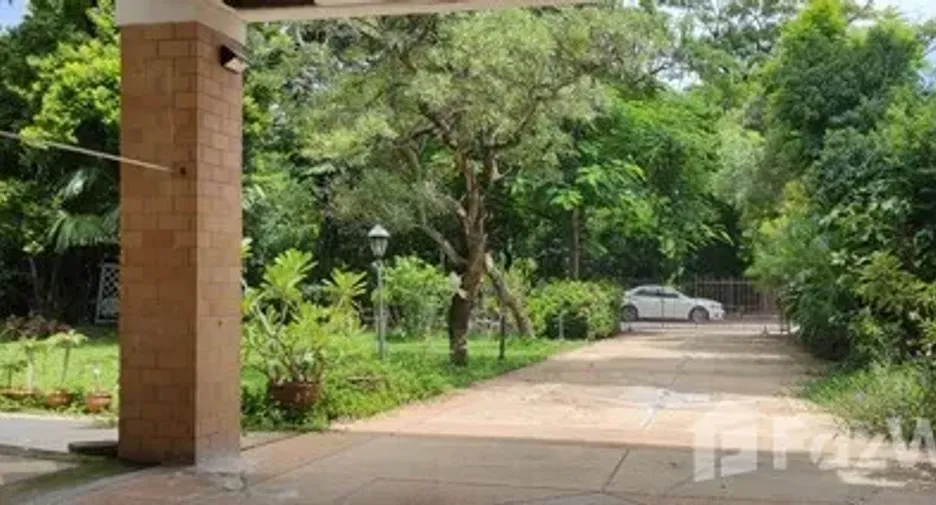 Аренда 4 спальни дом в Khlong Luang, Патумтани