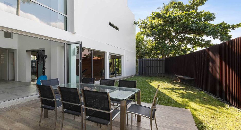 For sale 5 bedrooms villa in Thalang, Phuket