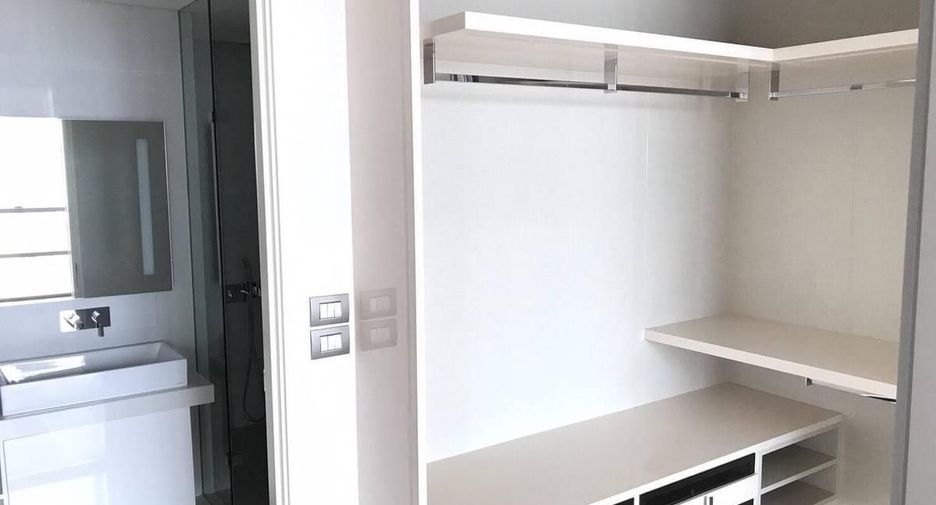 For sale 1 bed condo in Sathon, Bangkok