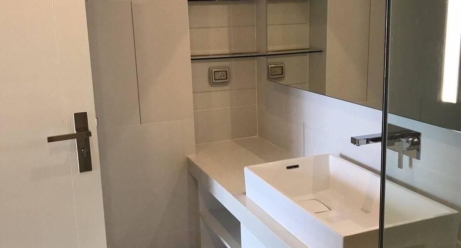 For sale 1 bed condo in Sathon, Bangkok