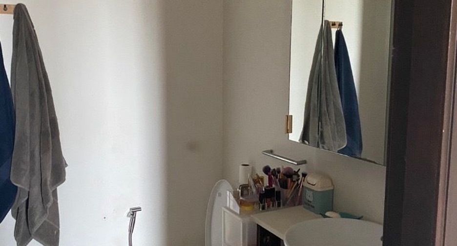 For sale 2 bedrooms condo in Yan Nawa, Bangkok