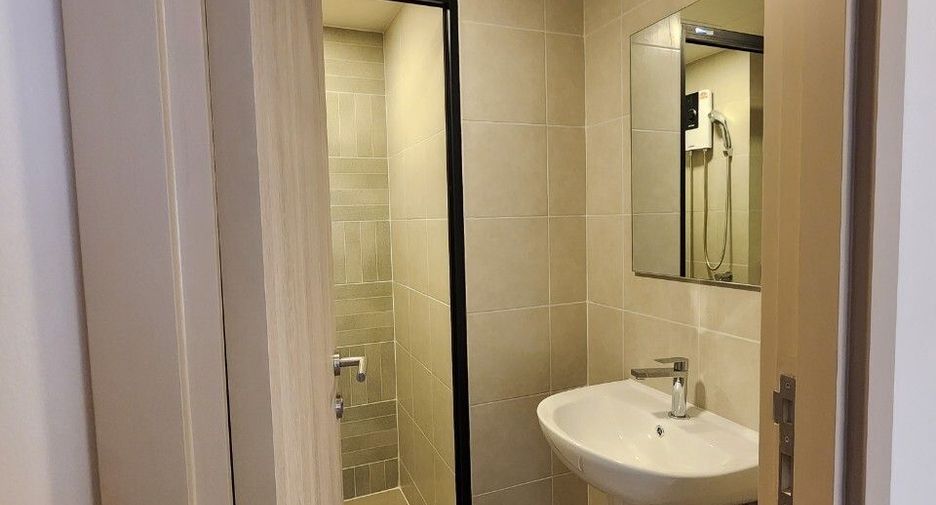 For rent studio condo in Khlong Luang, Pathum Thani