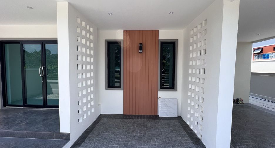 For sale 3 bedrooms house in Mueang Chanthaburi, Chanthaburi