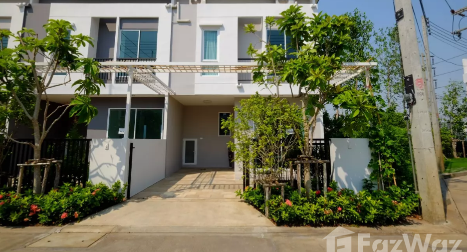 Reihenhaus zum Kauf mit 3 Zimmer in Lam Luk Ka, Pathum Thani