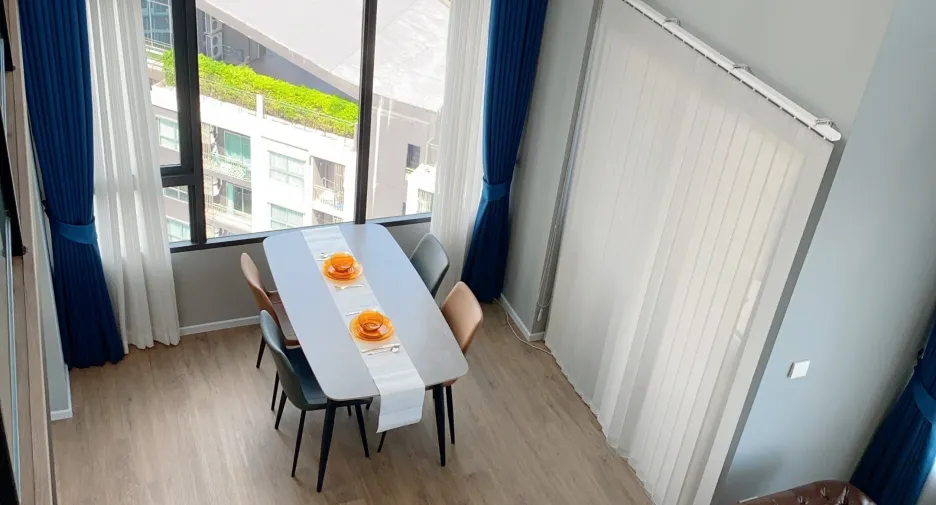 For sale 2 bedrooms condo in Huai Khwang, Bangkok