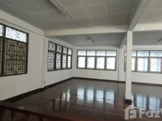 Продажа 3 спальни таунхаус в Nong Khae, Saraburi