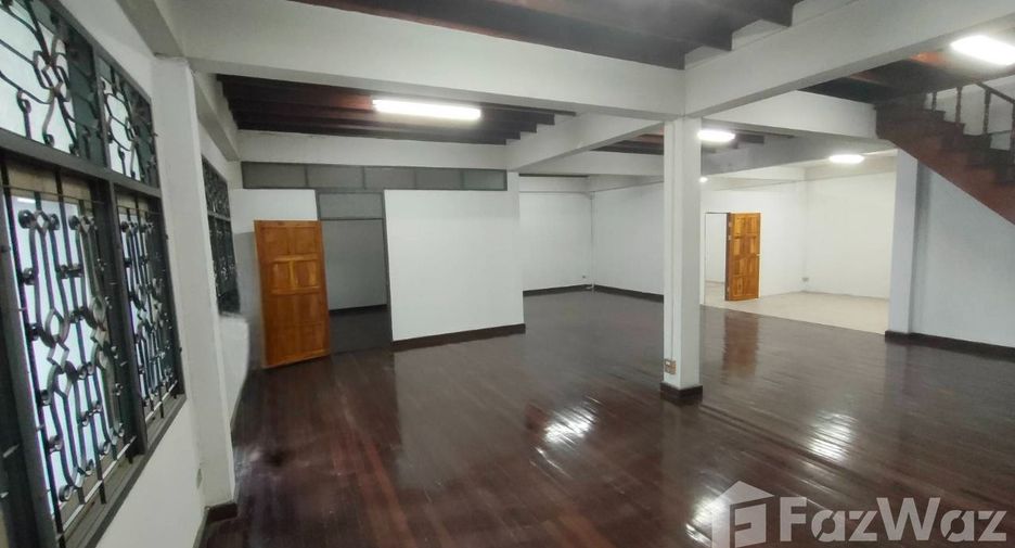 Продажа 3 спальни таунхаус в Nong Khae, Saraburi