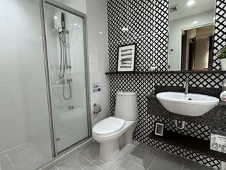À vendre 1 chambre condo à Phra Khanong, Bangkok