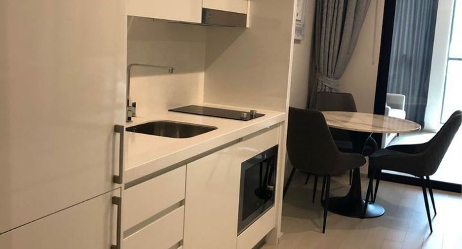 For sale 1 bed condo in Pathum Wan, Bangkok