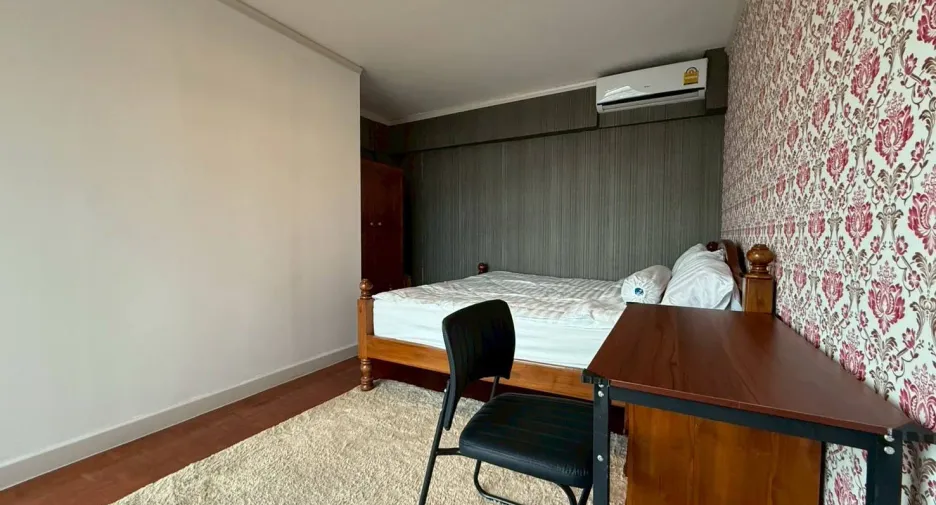 For rent 3 bedrooms condo in Pak Kret, Nonthaburi