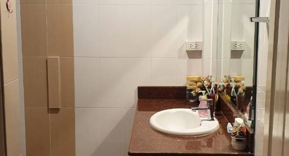 For sale 4 bedrooms house in Mueang Sukhothai, Sukhothai
