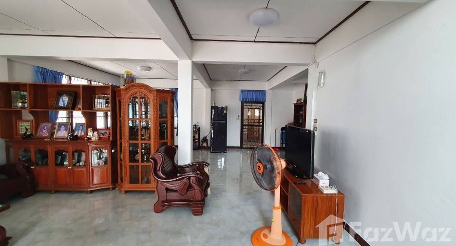 For sale 4 bedrooms house in Mueang Sukhothai, Sukhothai