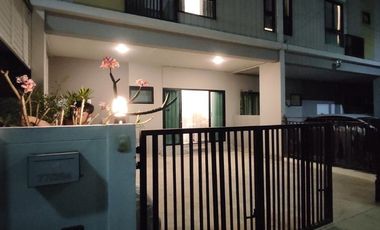 Reihenhaus zur Miete mit 4 Zimmer in Lat Lum Kaeo, Pathum Thani