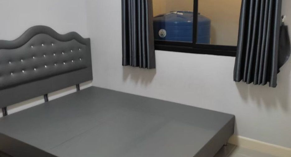 For rent 4 ベッドルーム townhouse in Lat Lum Kaeo, Pathum Thani