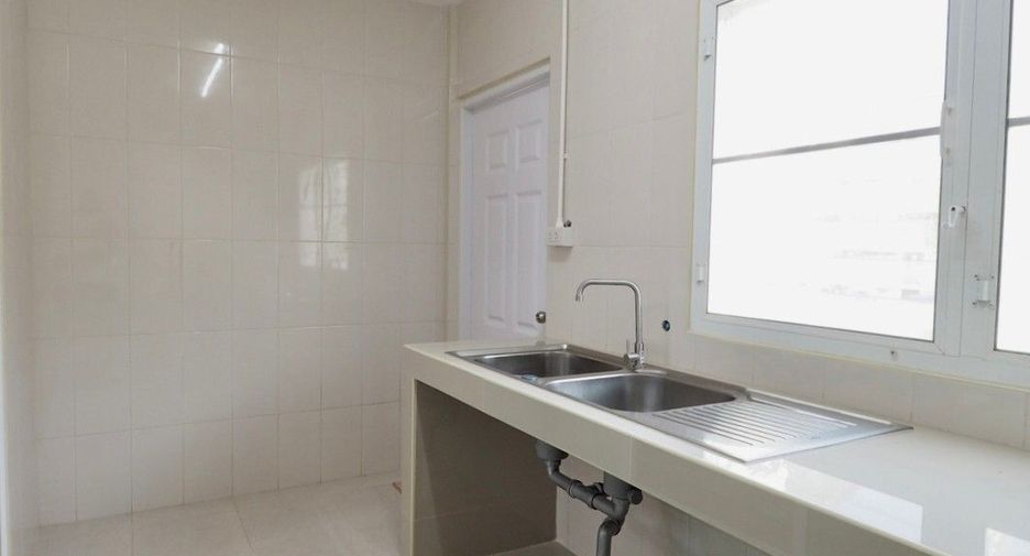 Продажа 2 спальни таунхаус в Mueang Nakhon Pathom, Накхонпатхом