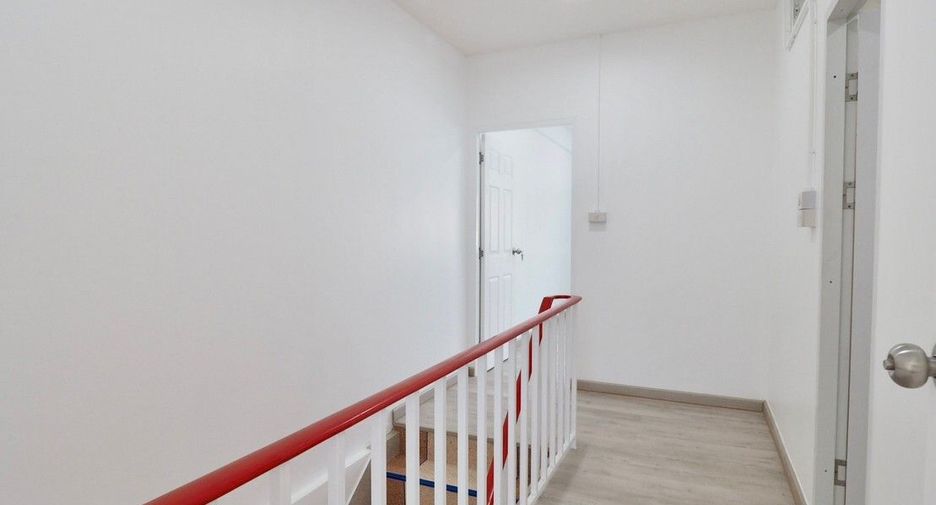 For sale 2 bedrooms townhouse in Mueang Nakhon Pathom, Nakhon Pathom