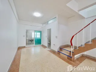 Продажа 2 спальни таунхаус в Mueang Nakhon Pathom, Накхонпатхом