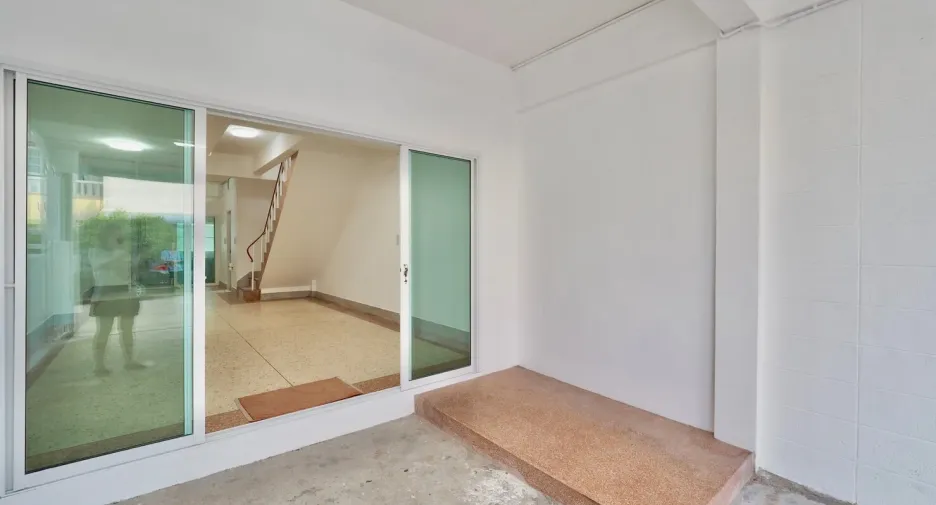 For sale 2 bedrooms townhouse in Mueang Nakhon Pathom, Nakhon Pathom