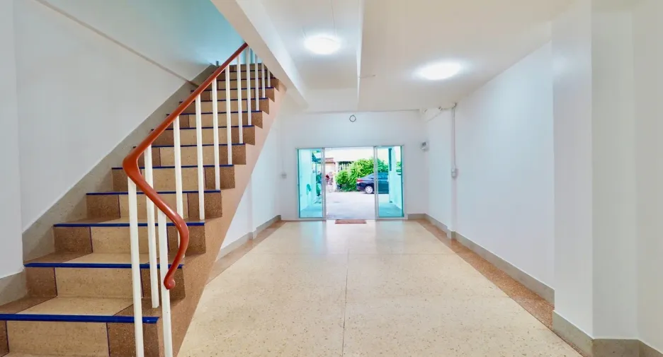 For sale 2 bedrooms townhouse in Mueang Nakhon Pathom, Nakhon Pathom