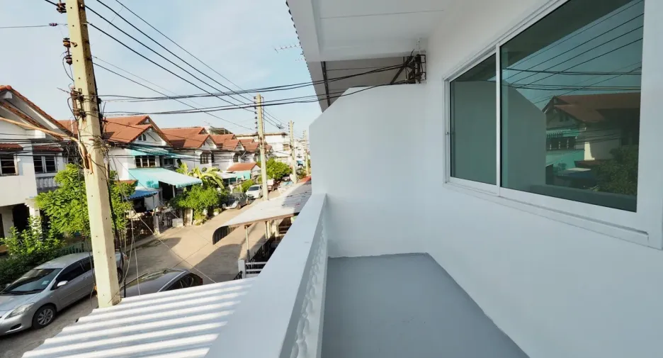 For sale 2 bedrooms townhouse in Mueang Nakhon Pathom, Nakhon Pathom
