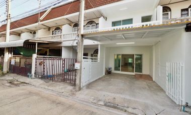For sale 2 bedrooms townhouse in Mueang Nakhon Pathom, Nakhon Pathom