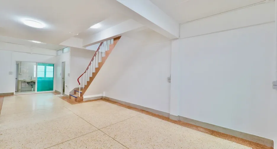 For sale 2 bedrooms townhouse in Mueang Nakhon Pathom, Nakhon Pathom