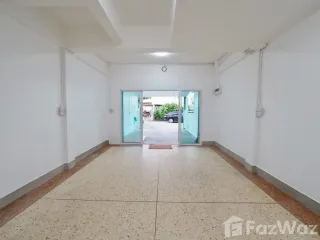 For sale 2 bedrooms townhouse in Mueang Nakhon Pathom, Nakhon Pathom