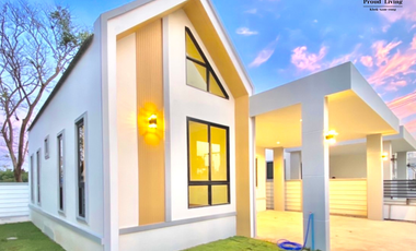 For sale 2 bedrooms house in Khok Samrong, Lopburi