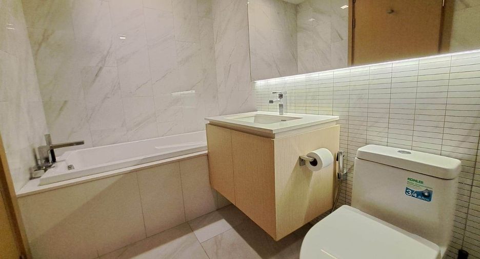 For sale 2 bedrooms condo in Watthana, Bangkok